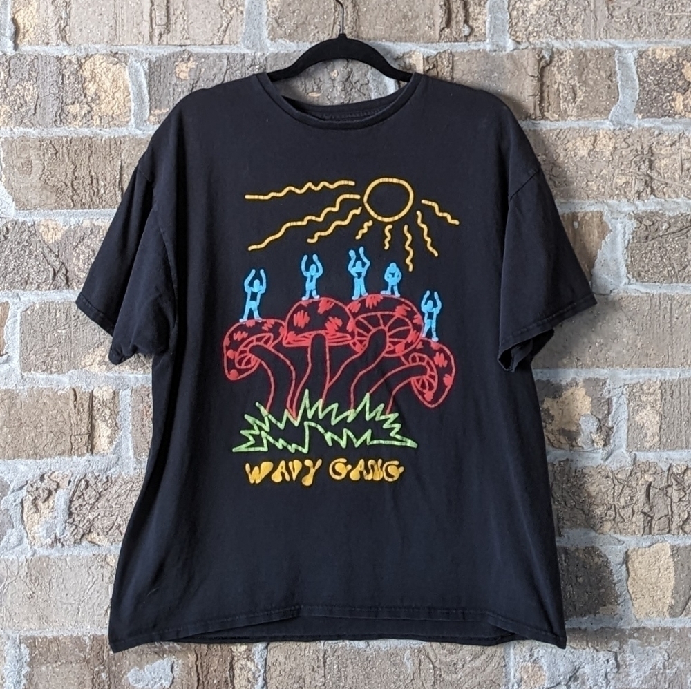 Zumiez A-Lab Wavy Gang Colorful Mushroom Short Sleeve T-Shirt Size X-Large